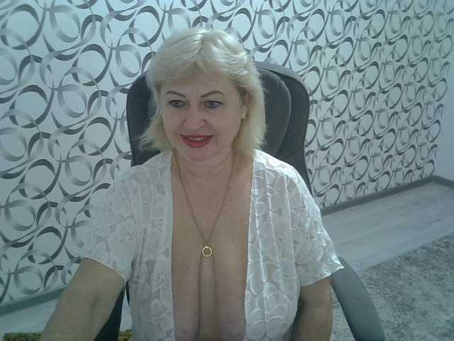 helen88888 live cam on BongaCams