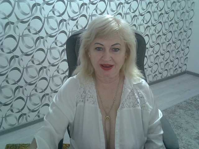 helen88888 live cam on BongaCams