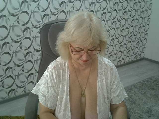 helen88888 live cam on BongaCams