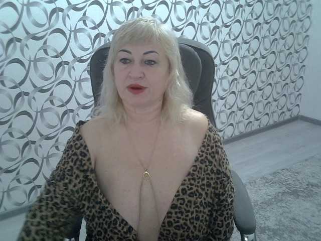 helen88888's BongaCams show and profile