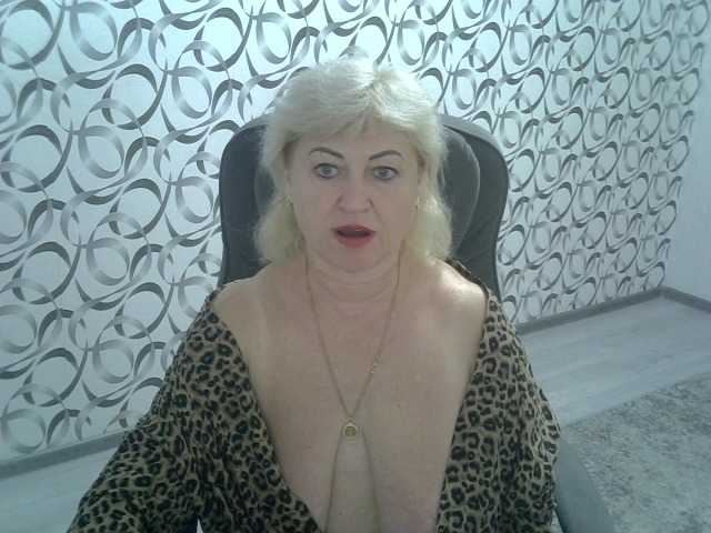 helen88888 live cam on BongaCams