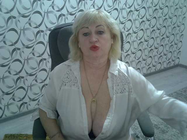 helen88888, en vivo ahora en BongaCams