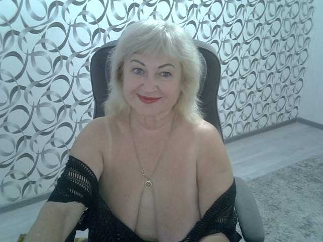 helen88888 live cam on BongaCams
