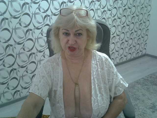 helen88888 live cam on BongaCams