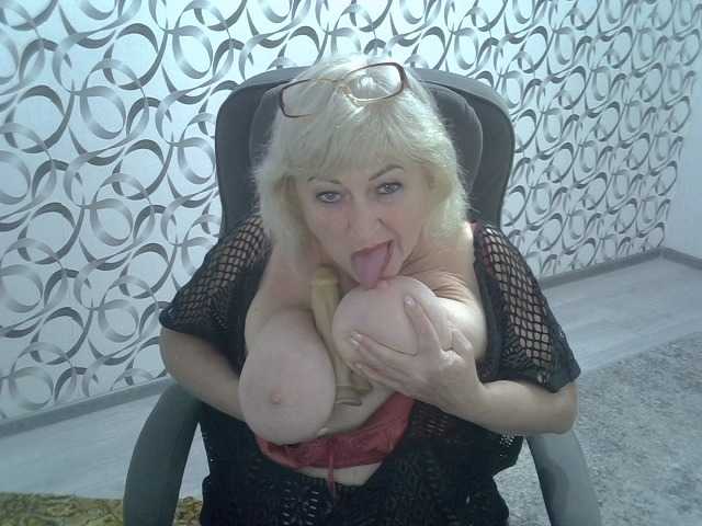 helen88888 live cam on BongaCams