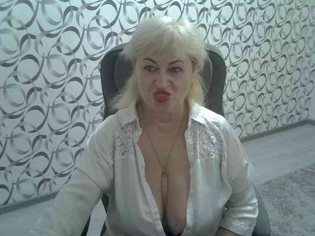 helen88888 Live Webcam on BongaCams