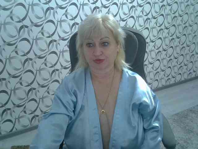 helen88888 live female cam on bongacams
