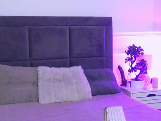 ItalianMoon Porn Show