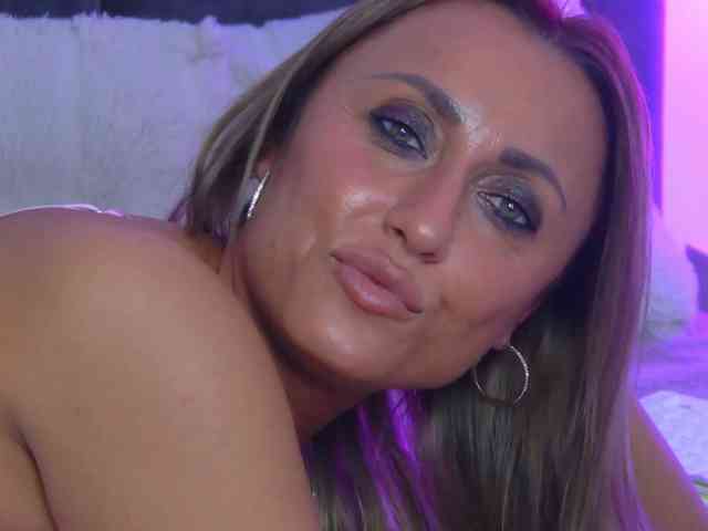 ItalianMoon webcam