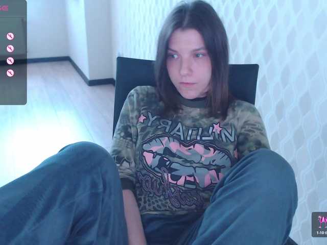 RennaHart's BongaCams show and profile