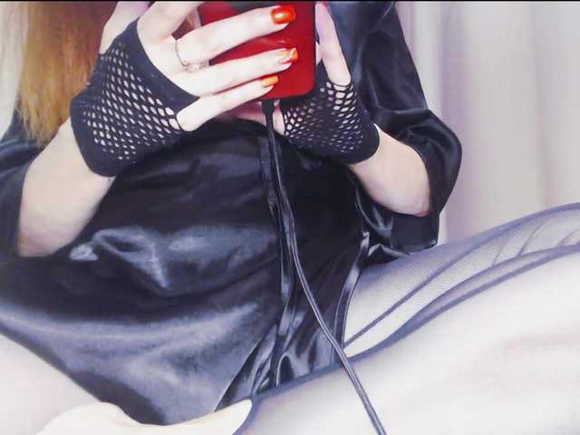Va-len-cia live cam on BongaCams