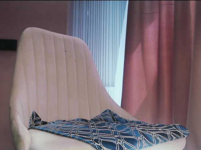 Va-len-cia live cam on BongaCams