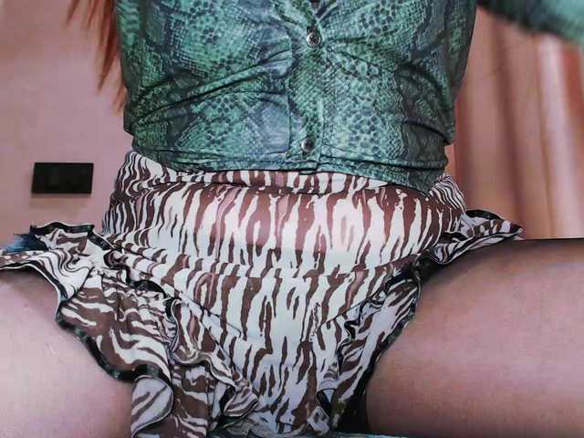 Va-len-cia live cam on BongaCams
