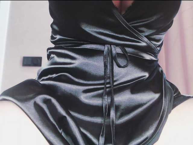 Va-len-cia live cam on BongaCams