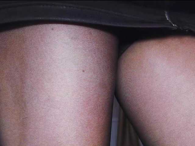 Va-len-cia live cam on BongaCams
