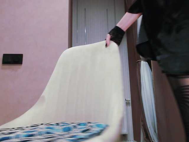 Va-len-cia live cam preview