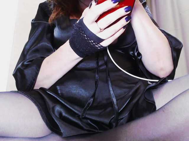Va-len-cia live cam on BongaCams