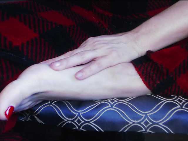 le modèle Va-len-cia est en webcam porno dans un show sur le site bongacams, il possède les tags suivants: White/Caucasian,Redhead,Trimmed