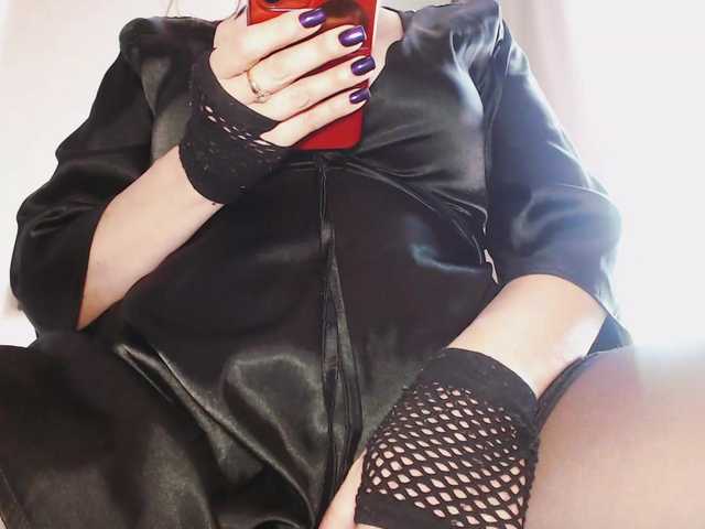 Va-len-cia live cam on BongaCams