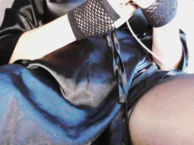 Va-len-cia Live Webcam on BongaCams