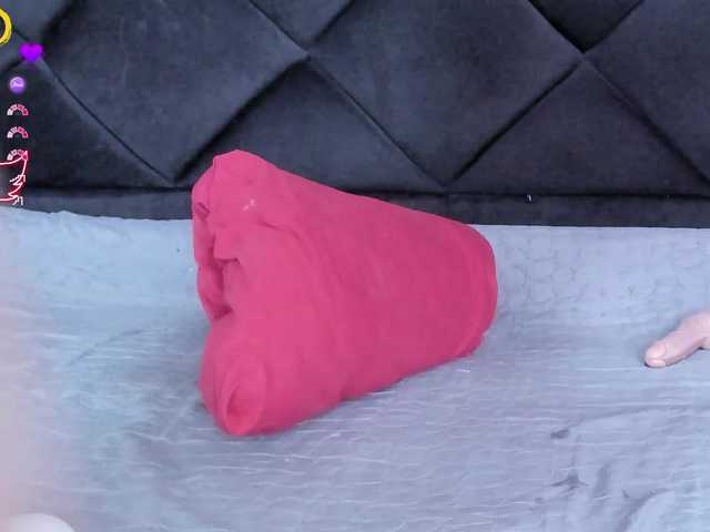 AnnieMiller-'s BongaCams show and profile