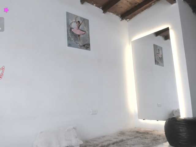 AnnieMiller live cam preview