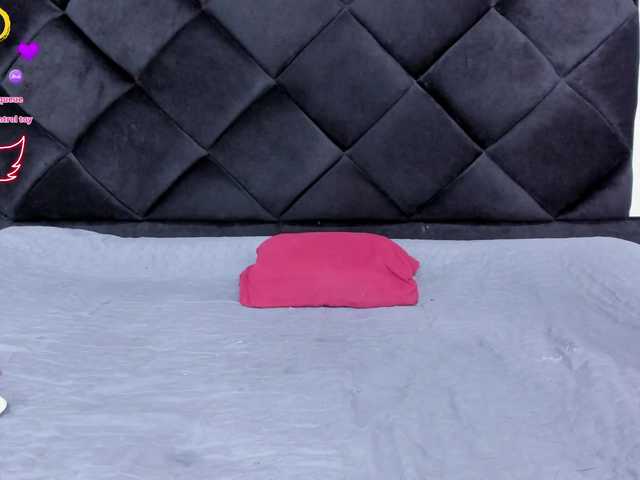 AnnieMiller- Live Cam on BongaCams