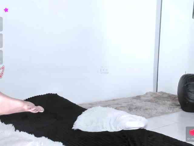 AnnieMiller webcam
