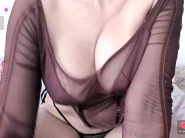 AnnieMiller webcam
