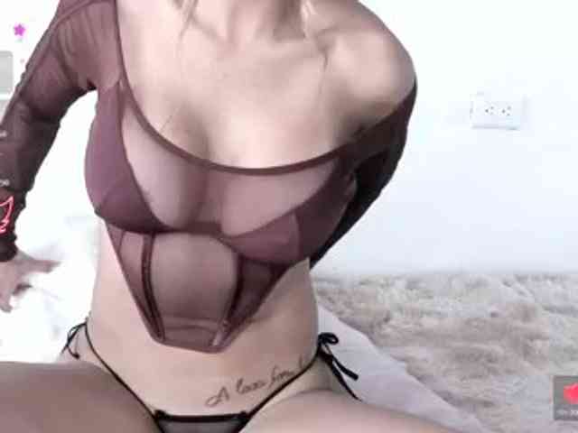 模特: AnnieMiller