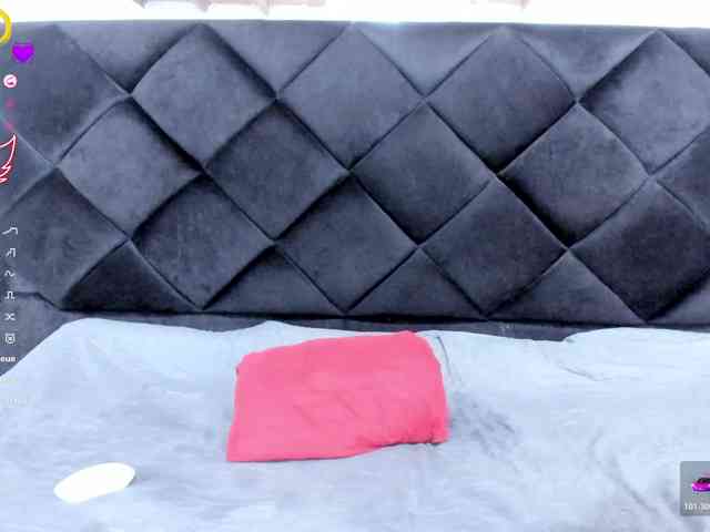AnnieMiller webcam
