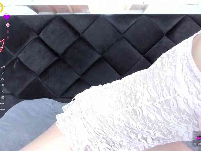 AnnieMiller webcam