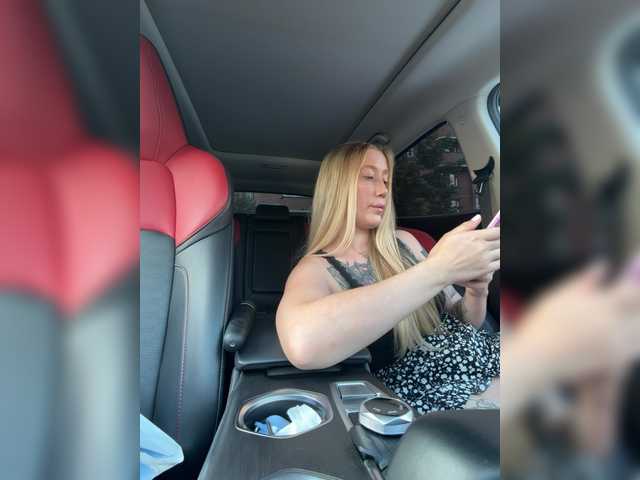 lana-lana03 live cam on BongaCams