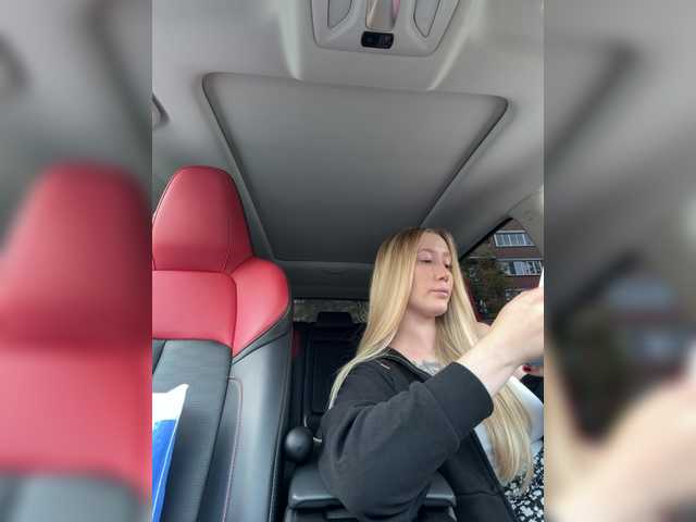 lana-lana03 live cam on BongaCams
