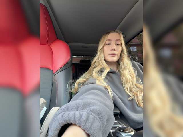 lana-lana03 live cam on BongaCams