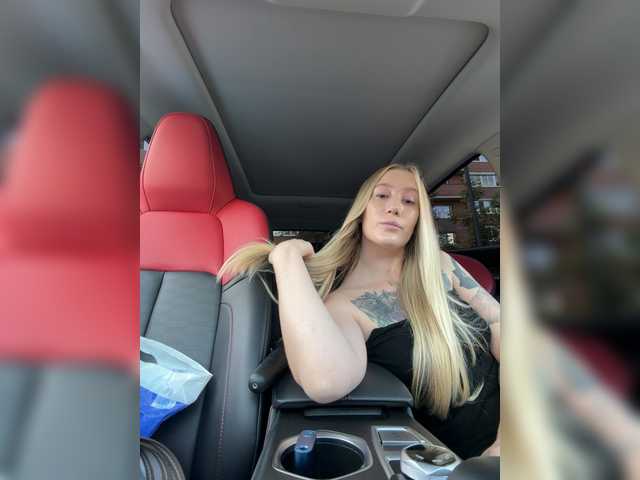 lana-lana03 live cam on BongaCams