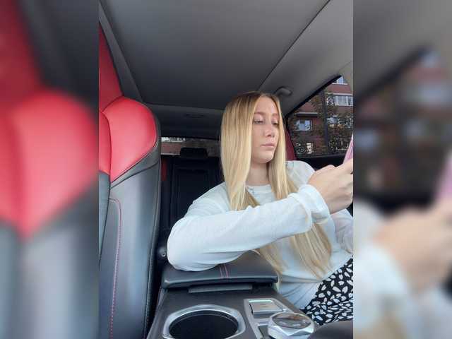lana-lana03 live cam on BongaCams
