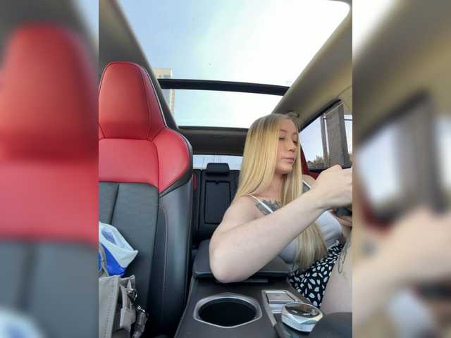 lana-lana03 live cam on BongaCams