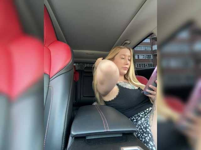 lana-lana03 live cam on BongaCams