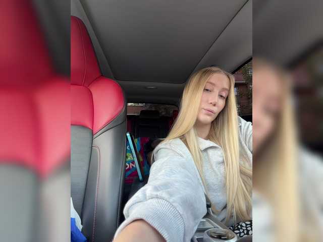 lana-lana03 live cam on BongaCams