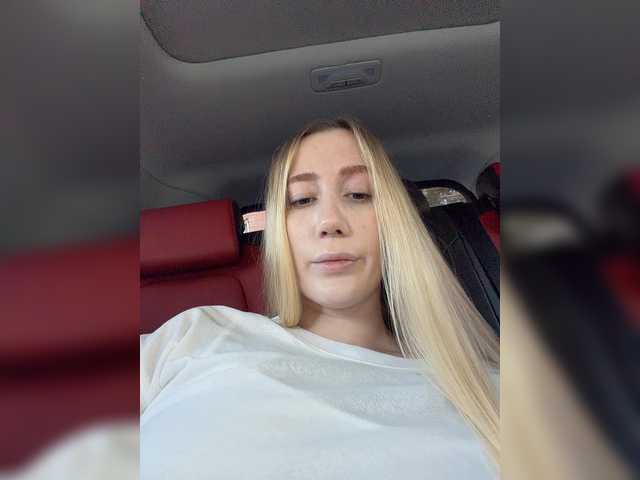 lana-lana03 live cam on BongaCams