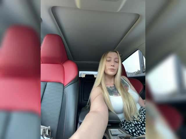 lana-lana03 live cam on BongaCams