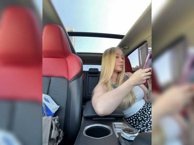 lana-lana03 live cam on BongaCams