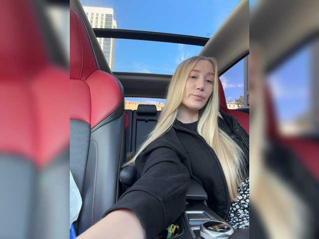 lana-lana03 live cam on BongaCams
