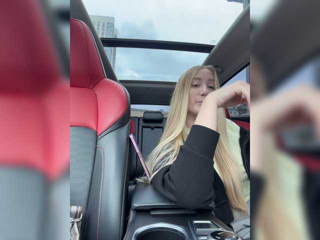 lana-lana03 live cam on BongaCams