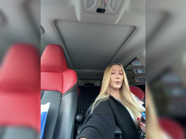 lana-lana03 live cam on BongaCams