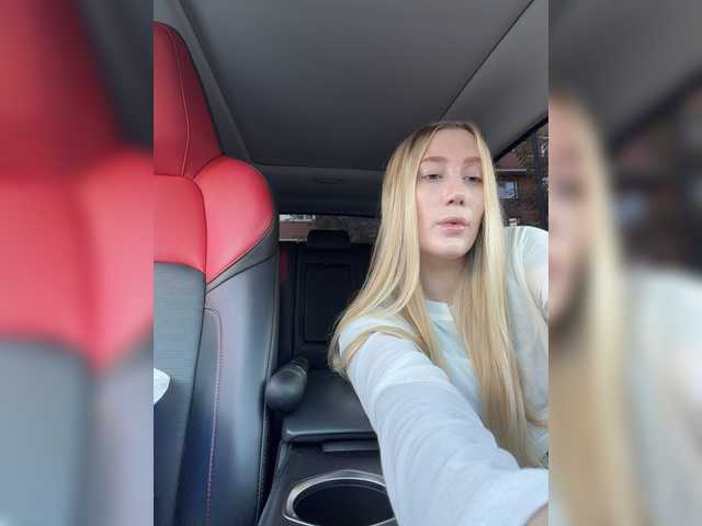 lana-lana03 live cam on BongaCams