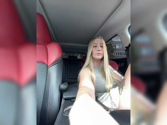 lana-lana03 live cam on BongaCams