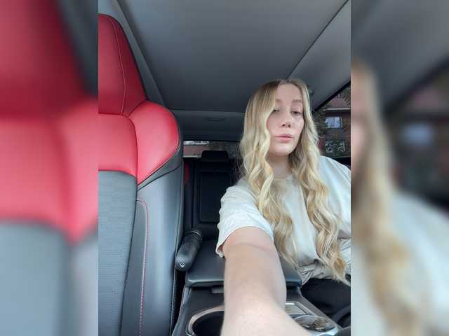 lana-lana03 live cam on BongaCams