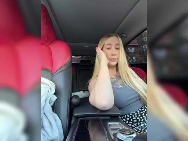lana-lana03 live cam on BongaCams